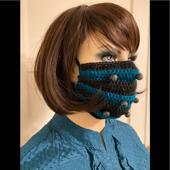 Decorative Hand-knitted Face Mask - Picture 2 of 11